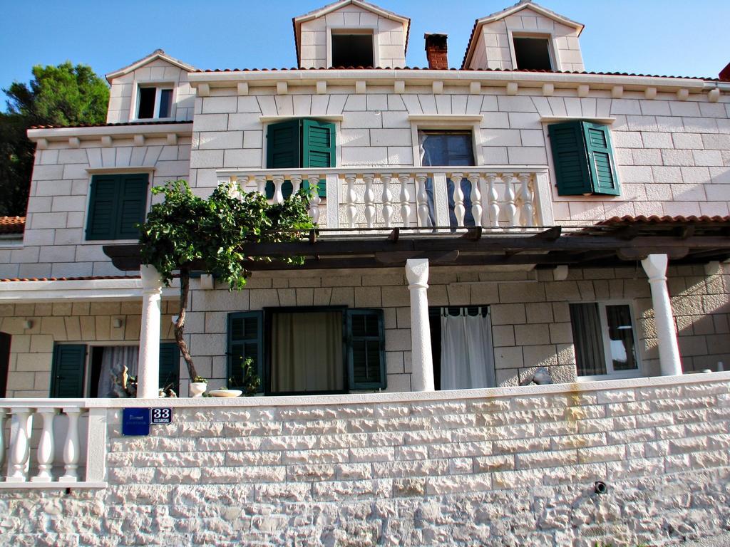 Apartment Martinic Pucisca Pokoj fotografie