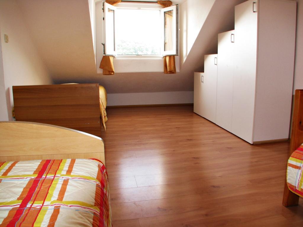 Apartment Martinic Pucisca Pokoj fotografie