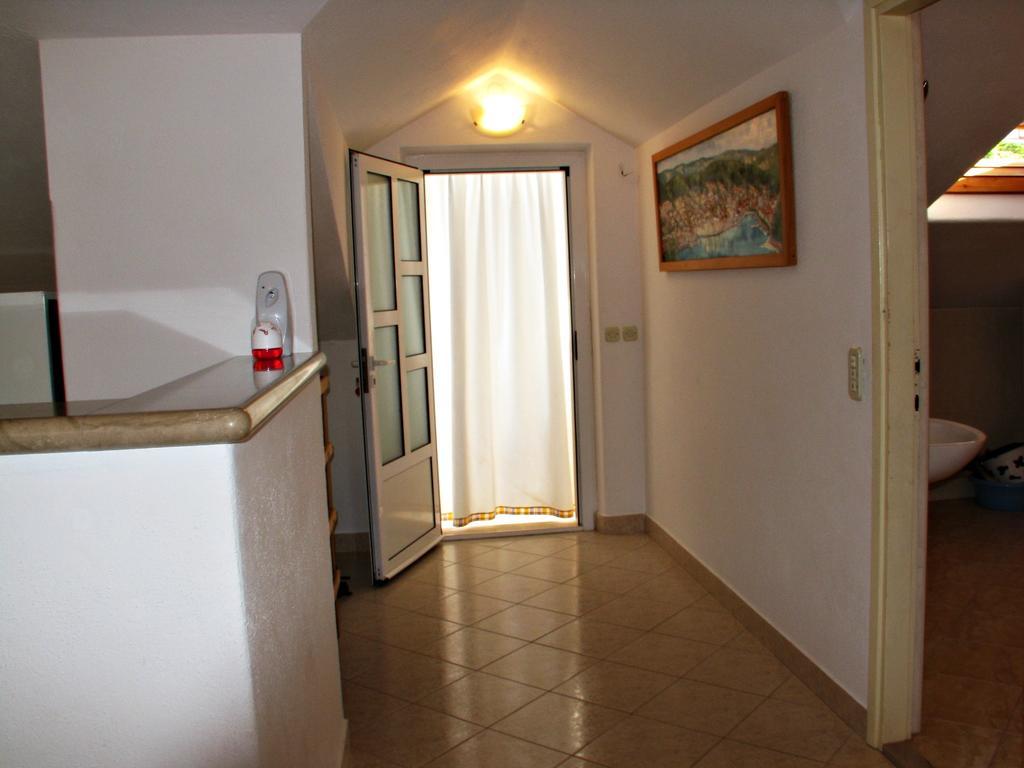 Apartment Martinic Pucisca Pokoj fotografie